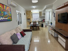 Praia De Palmas, apartamento 2 quartos, completo próximo a praia e todo comercio